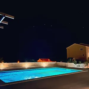 Zaja , Seget Vranjica Croatia