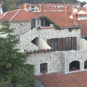 Collins , Pula Croatie